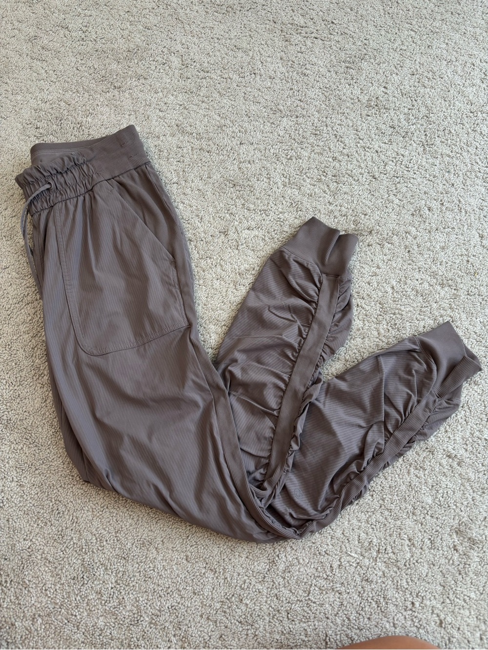 lululemon athletica Ruched Side Jogger Pants in Light Purple, Women’s 4